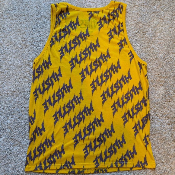 Vibes Yellow Hustle Basketball Bear Graphic Tank Top Men's Large Streetwear - Picture 2 of 4